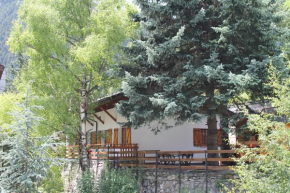 Гостиница Chalet Las Avellanas  Аринсал